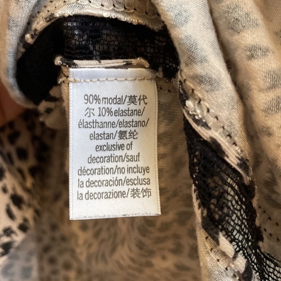 Victoria's Secret Leopard Print & Black Lace Button Up Modal Pajama Top Sz M - Picture 5 of 7